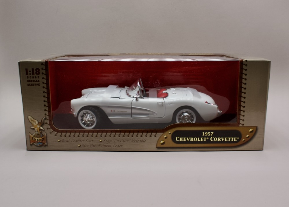 Chevrolet Corvette 1957 1:18 Yat Ming (Leather Series / Deluxe Edition) v originálním balení