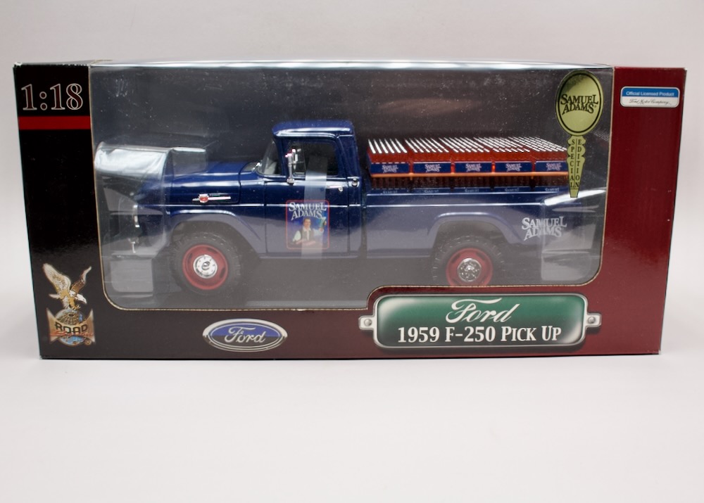 Ford F-250 Pick Up 1959 Samuel Adams 1:18 Yat Ming 92319 Deluxe Edition– reklamní edice v originálním balení