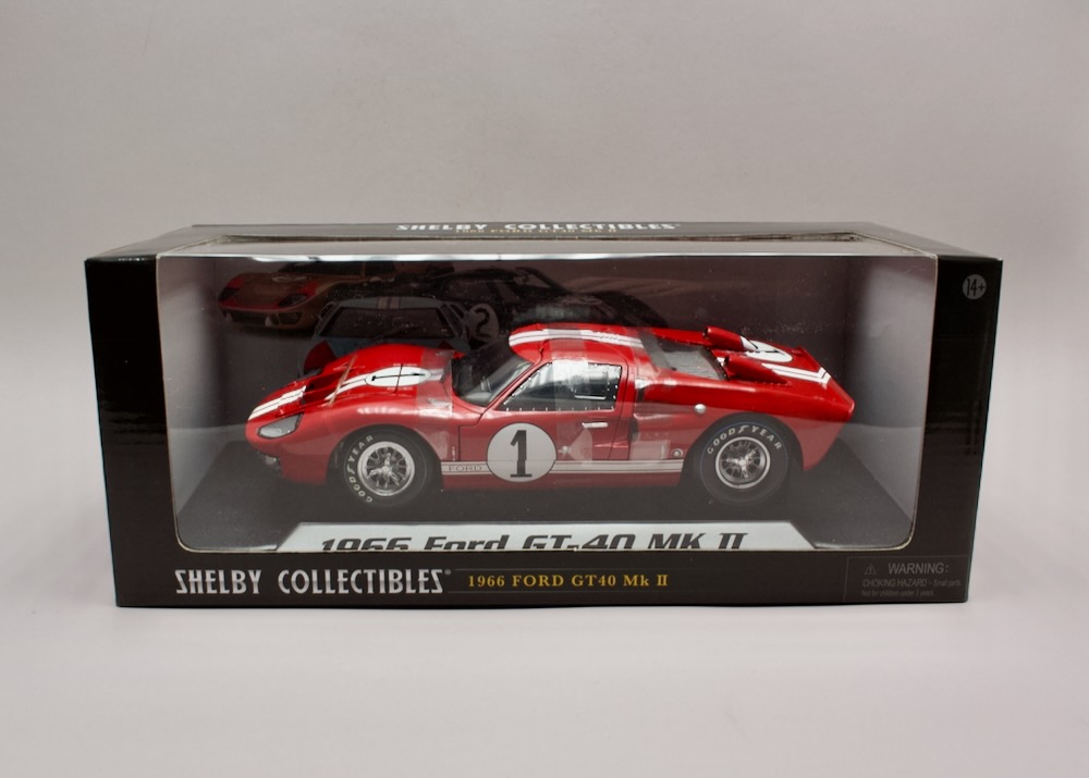 Ford GT40 Mk II 1966 #1 Sebring 1:18 Shelby Collectibles – závodní legenda v originálním balení