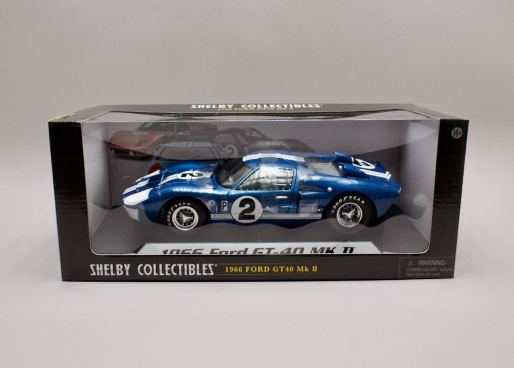 Ford GT40 Mk II 1966 #2 Sebring 1:18 Shelby Collectibles – licencovaný závodní model v originálním balení