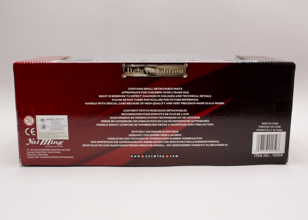Zadní strana balení modelu Shelby Cobra 40th Anniversary 1:18 Yat Ming Deluxe Edition