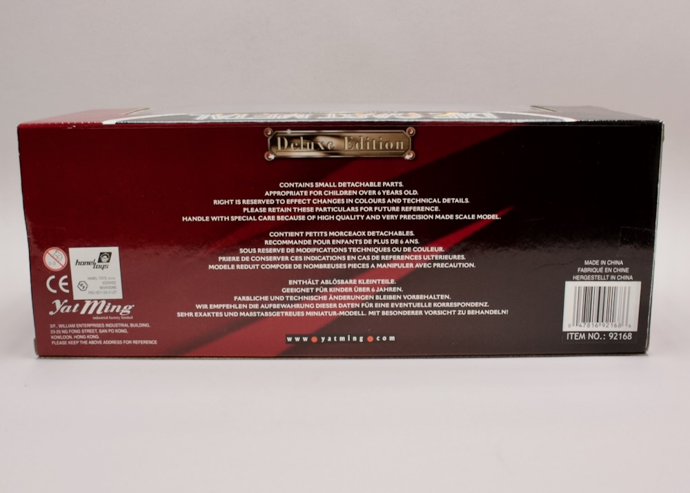 Zadní strana balení modelu Shelby GT-500KR 1968 1:18 Yat Ming s označením Deluxe Edition