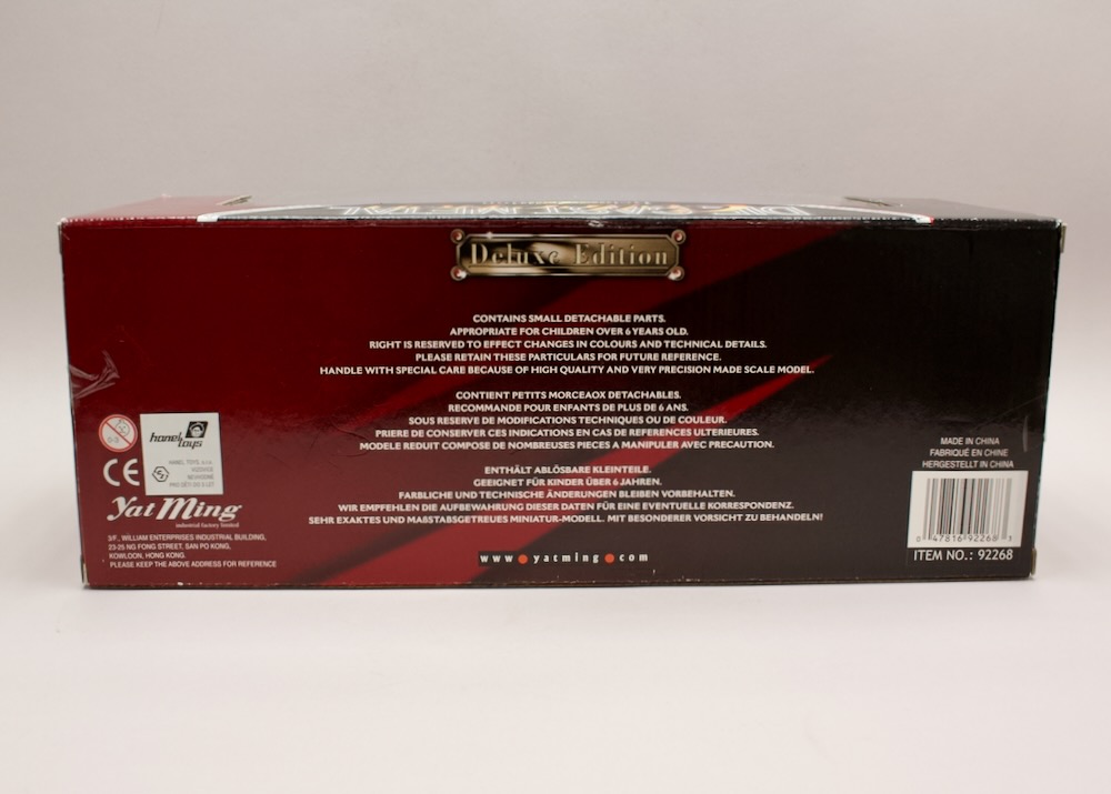 Zadní strana balení modelu Tucker Torpedo 1948 1:18 Yat Ming s označením Deluxe Edition