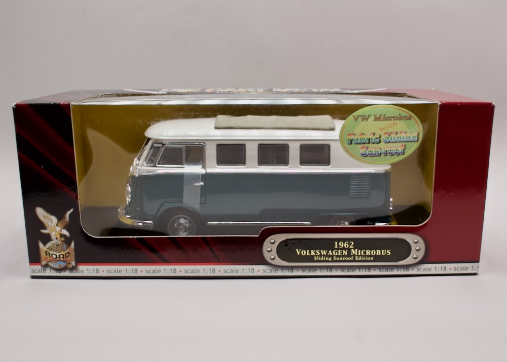 Volkswagen Microbus 1962 1:18 Yat Ming 92327 Deluxe Edition – klasický VW Bulli v originálním balení