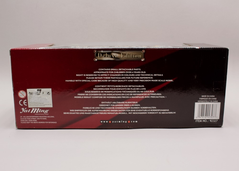 Zadní strana balení modelu Volkswagen Microbus 1962 1:18 Yat Ming s označením Deluxe Edition