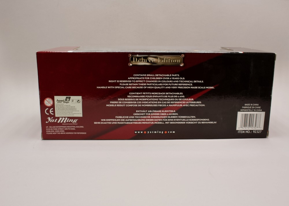 Zadní strana balení modelu Volkswagen Microbus 1962 1:18 Yat Ming s označením Deluxe Edition
