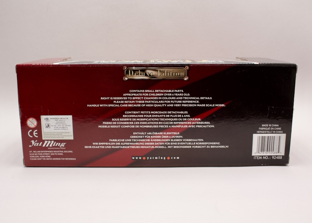Zadní strana balení modelu Volkswagen W12 Nardo 1:18 Yat Ming s označením Deluxe Edition