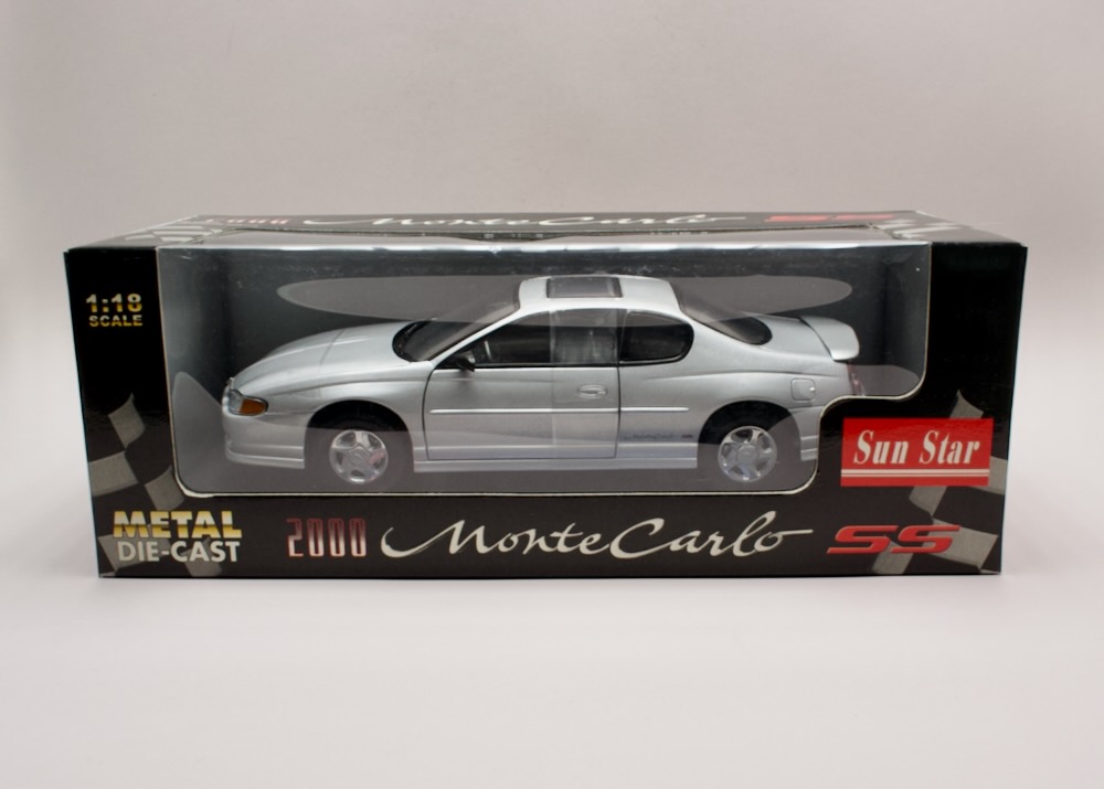 Chevrolet Monte Carlo SS 2000 1:18 Sun Star 1980 – zapáskovaný, nevybalený