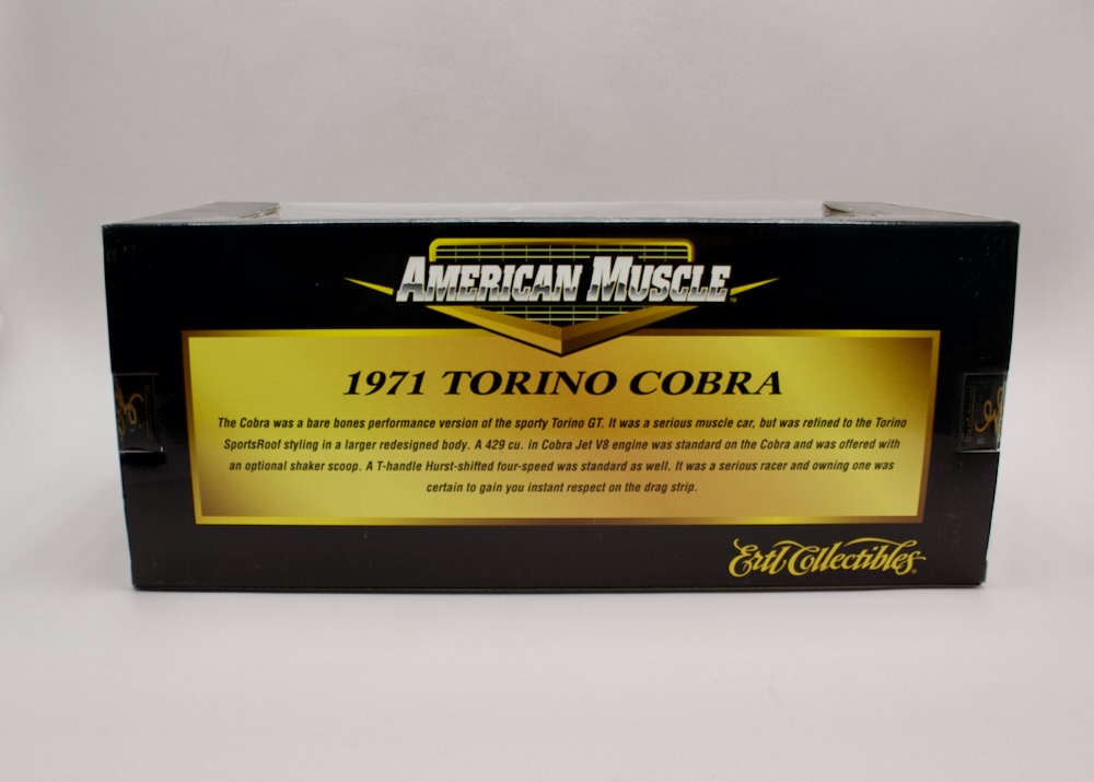 Boční strana krabice Ford Torino Cobra 1971 American Muscle 10 Years Edition