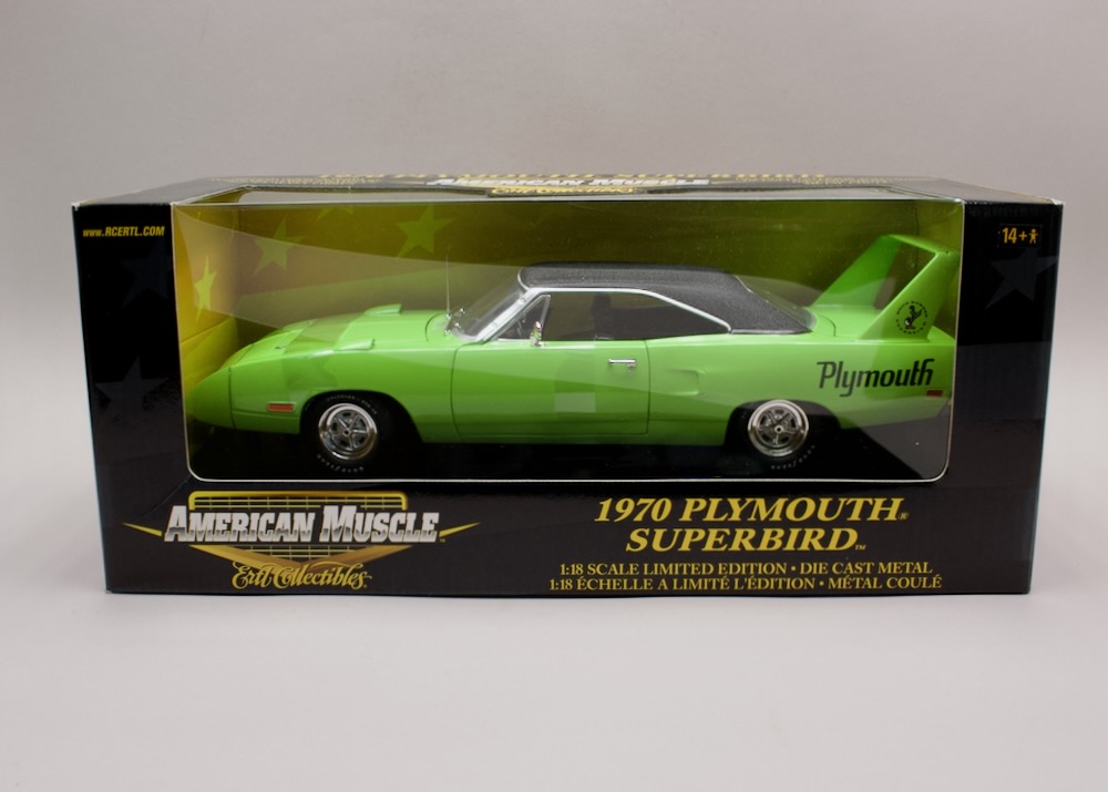 Plymouth Superbird 1970 1:18 Ertl American Muscle 33182 – Limited Edition
