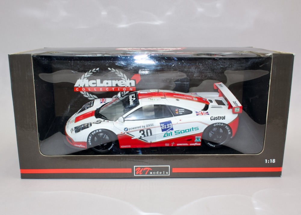 McLaren F1 GTR West Competition 1996 #30 1:18 UT Models 39624 – Nielsen / Bscher / Kox, nevybalený